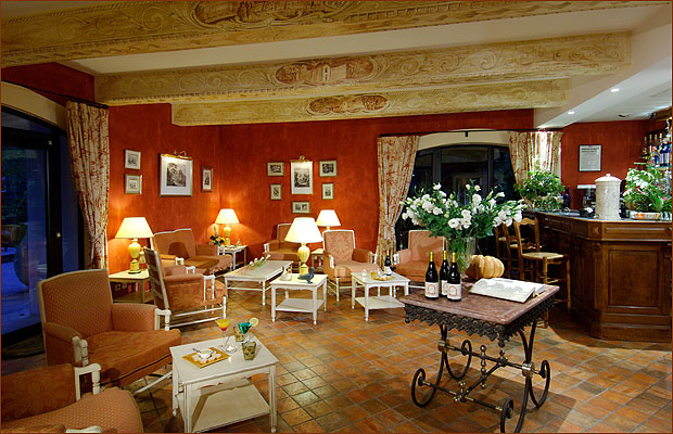 Fil Franck Tours - Hotels in provence